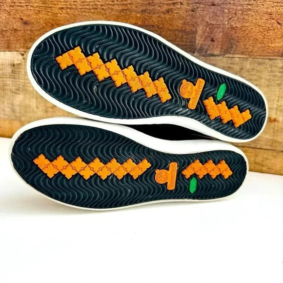 Timberland Glastenbury Distressed Leather 6” Lace Up Boots - Picture 5 of 9